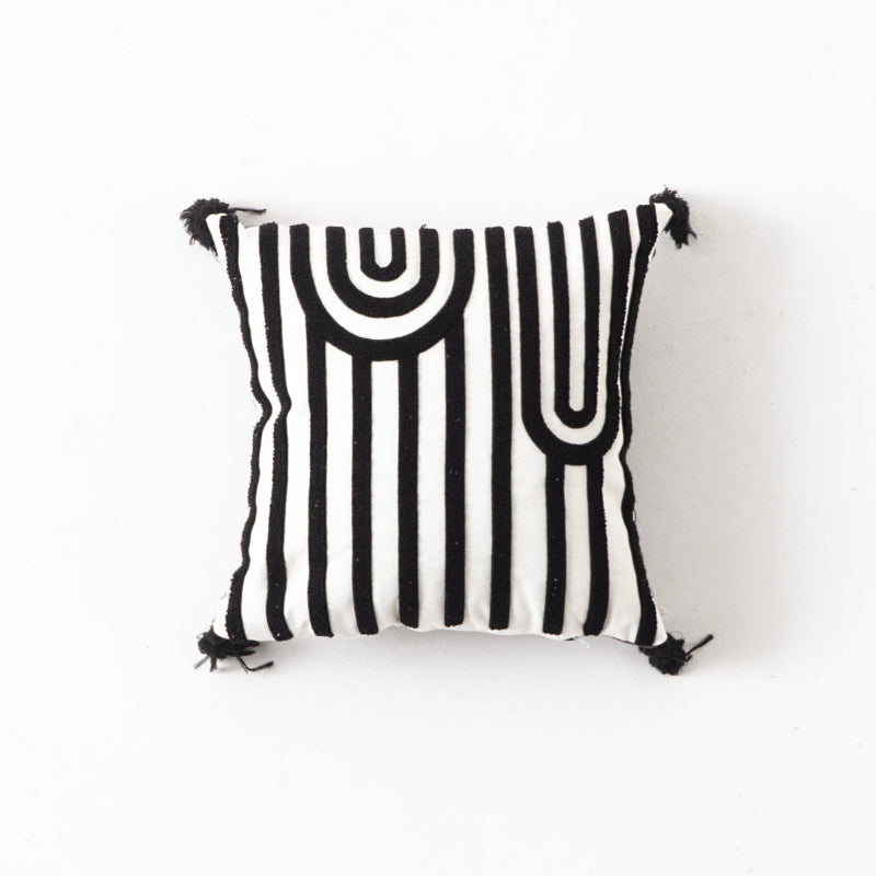 Urban Collection square striped arch embroidered cushion cover in black and white with black tassels – 43x43 cm decorative pillow