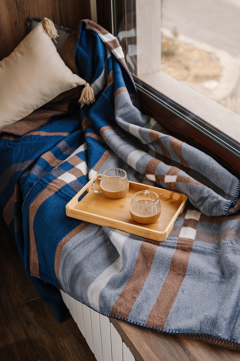 Natural bamboo serving tray with handles – eco-friendly kitchenware