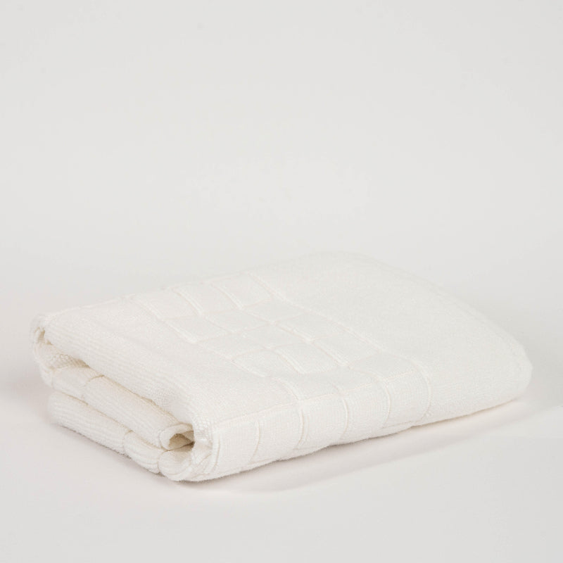 Luxury White Cotton Bath Mat – Soft & Absorbent Hotel Style Rug