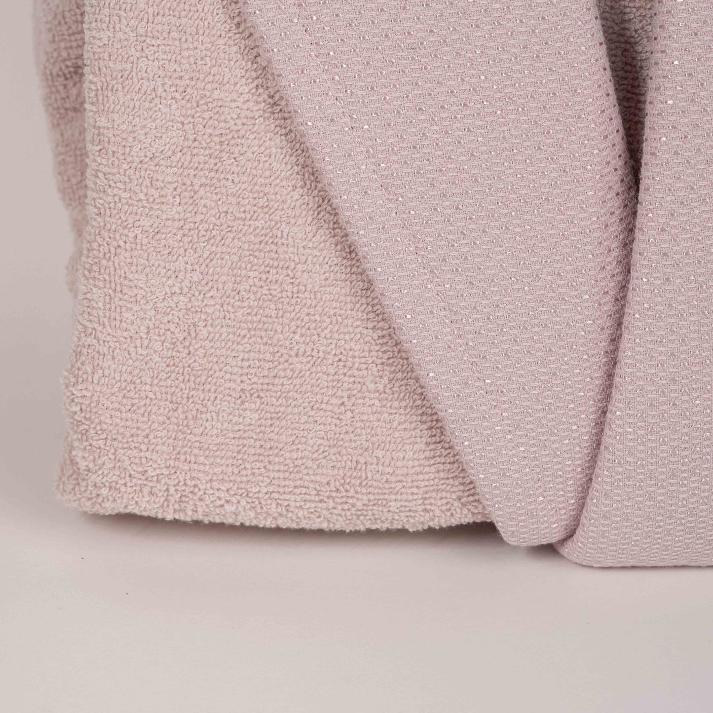 Dotted Bathroom Collar