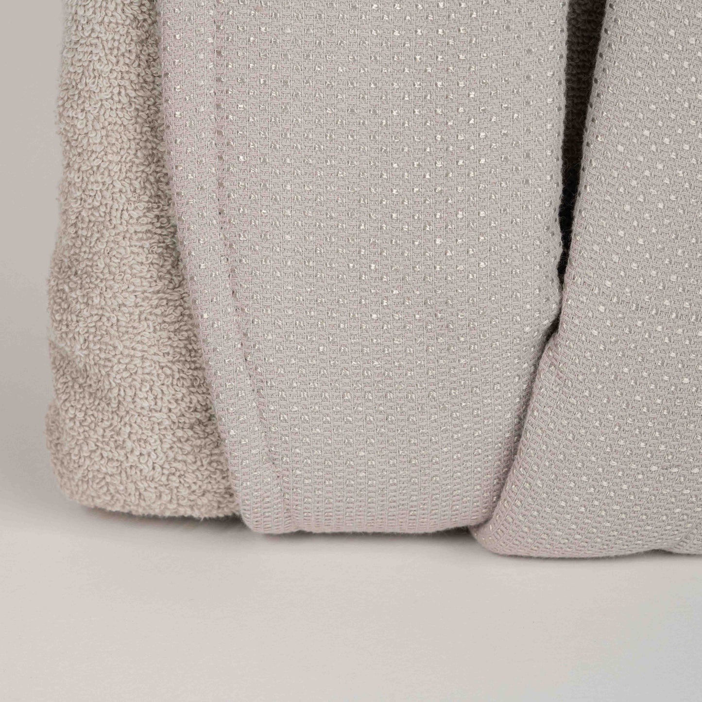 Dotted Bathroom Collar