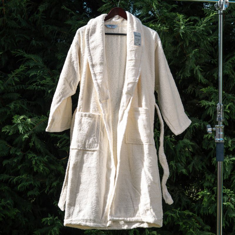 Classic cotton bathrobe with belt and pocket