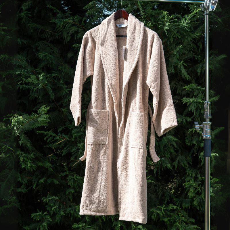 Classic cotton bathrobe with belt and pocket