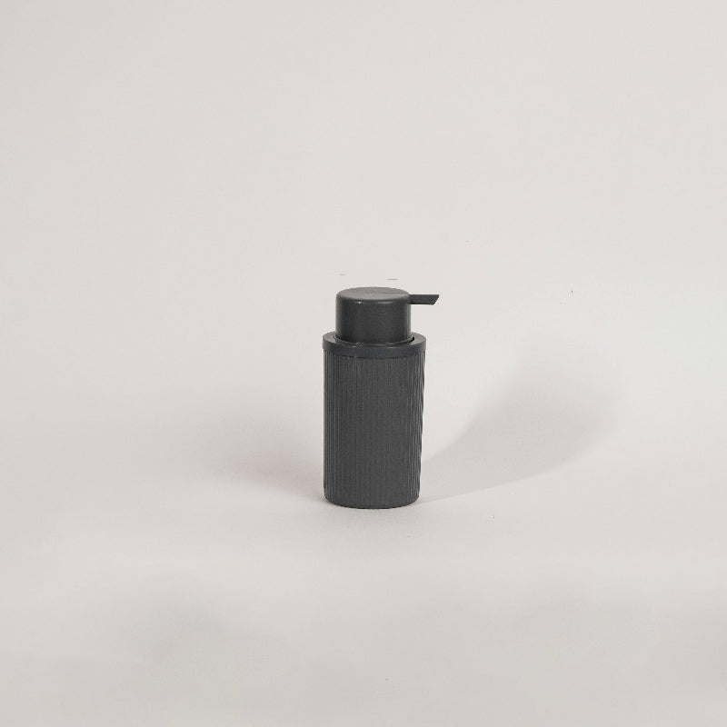 Matte bathroom accessories set – 5 pieces