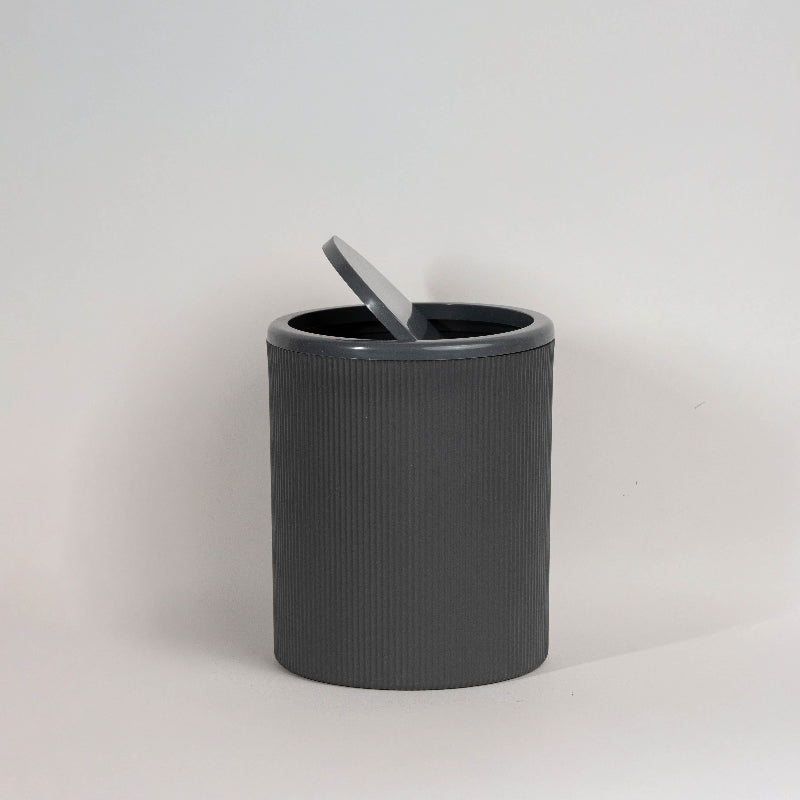Matte bathroom accessories set – 5 pieces