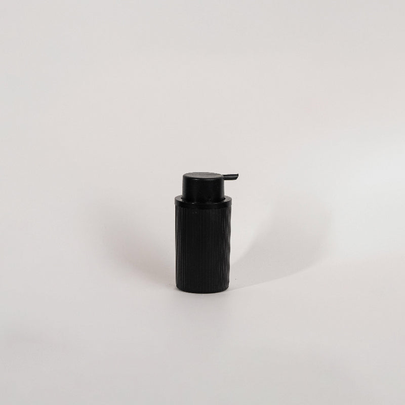Matte bathroom accessories set – 5 pieces