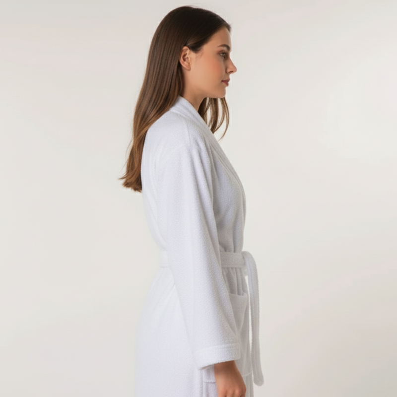 Classic cotton bathrobe with belt and pocket