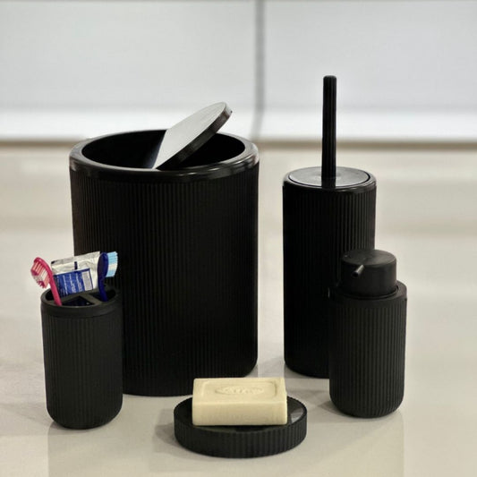 Matte bathroom accessories set – 5 pieces